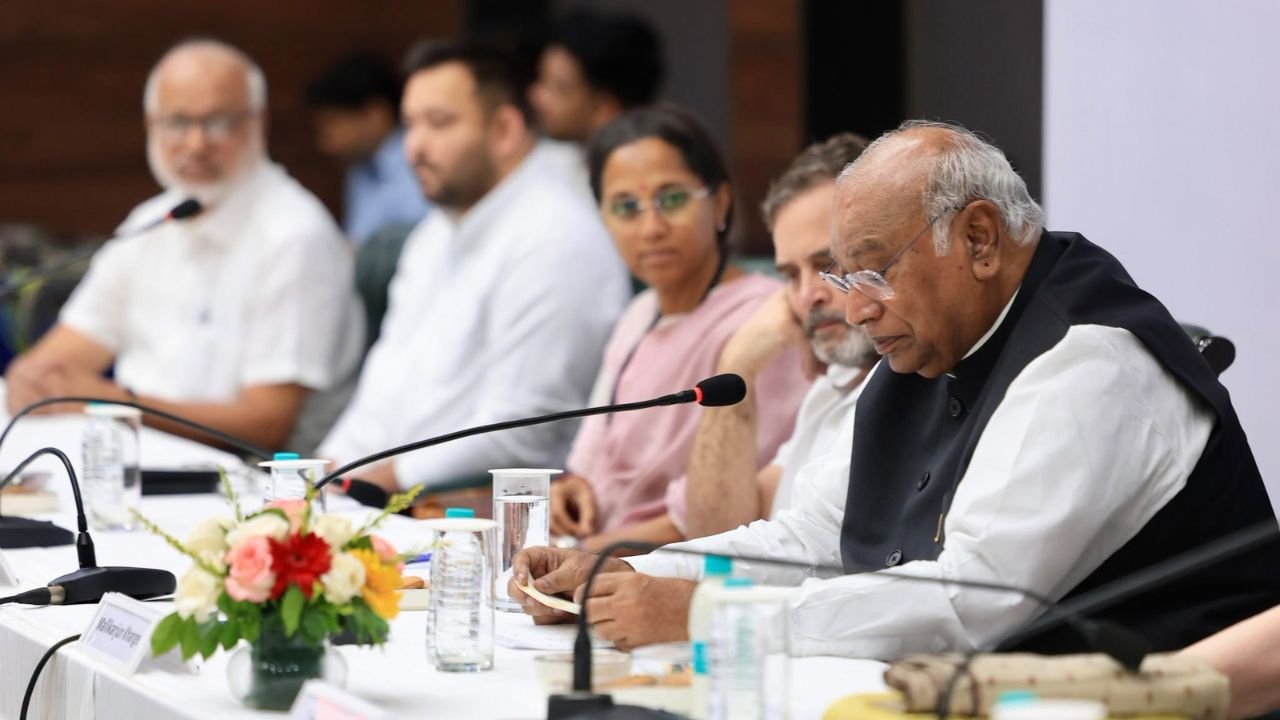 Impeachment: CEC महाभियोग: आखिर विपक्ष साबित क्या करना चाहता है?